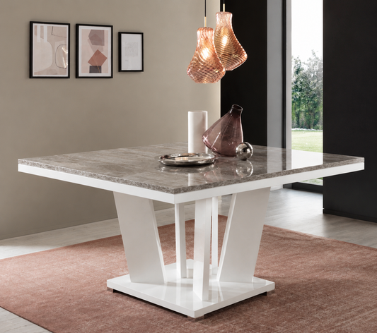 Solid wood dining table – Italian design, spacious and sturdy for everyday family life